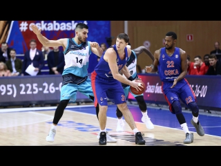 Viktor Khryapa Dunks with a Buzzer