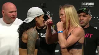 Взвешивание UFC 239: Холм vs Нуньес